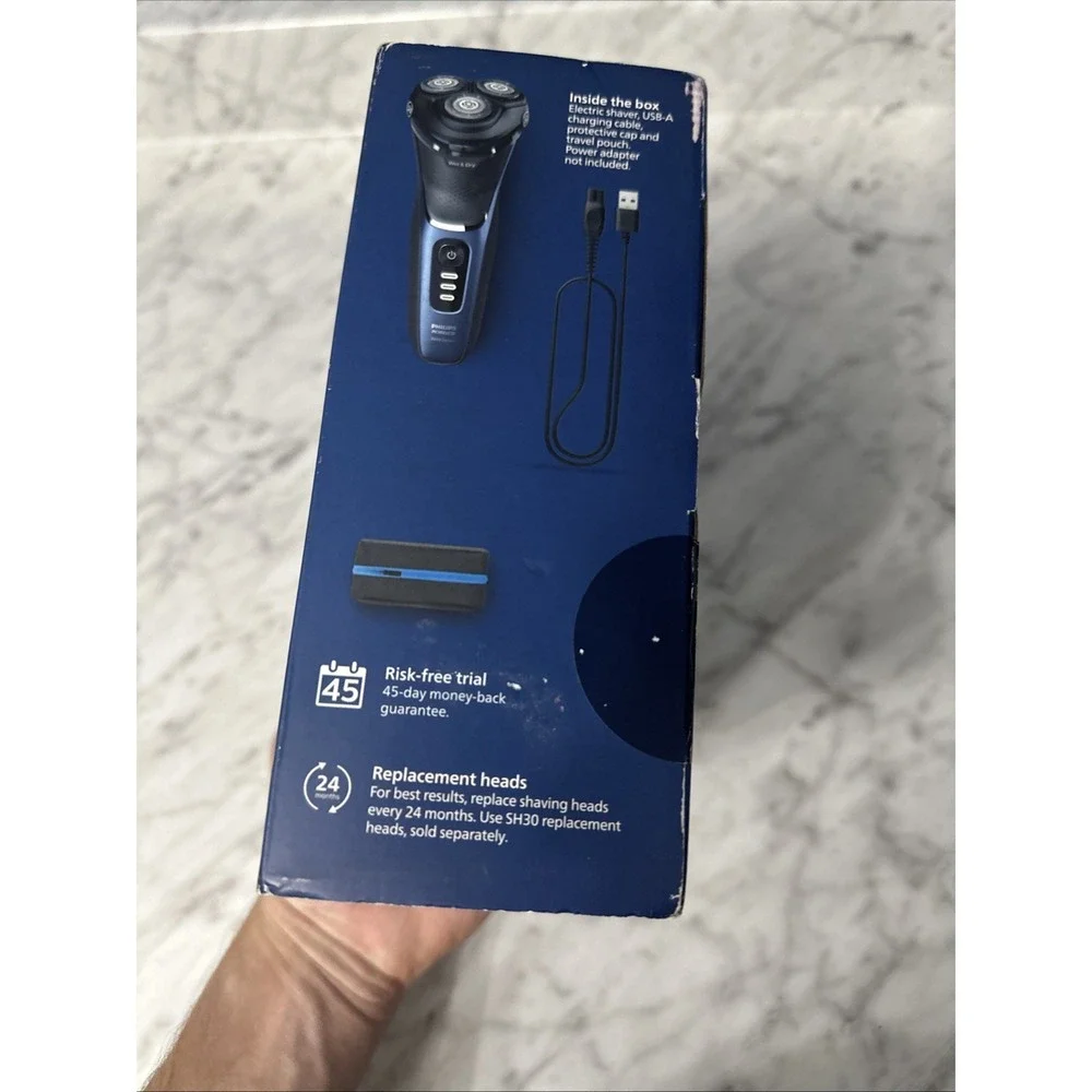 PHILIPS‎ NORELCO SHAVER 3600 S3243/91 WET/DRY RECHARGEABLE SHAVER + TRAVEL CASE
